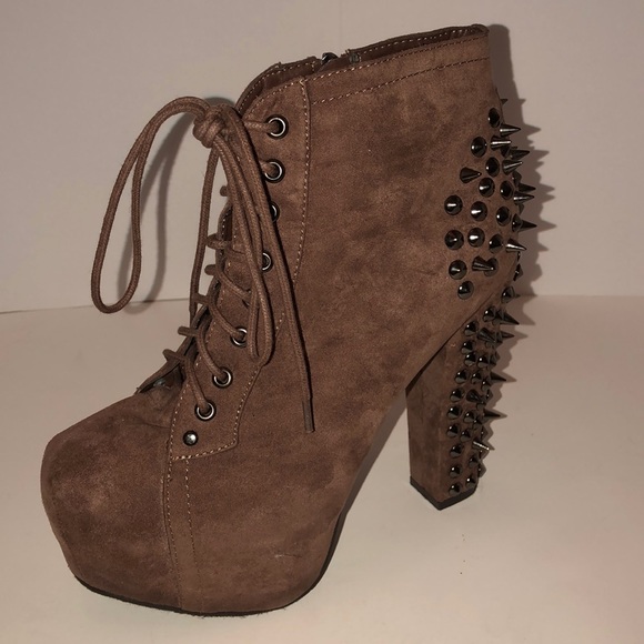Breckelles Shoes - Breckelle’s Suede Studded Ankle Boots 7.5
